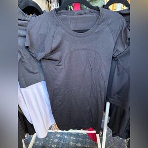 Lululemon Swiftly Tech Short Sleeve
